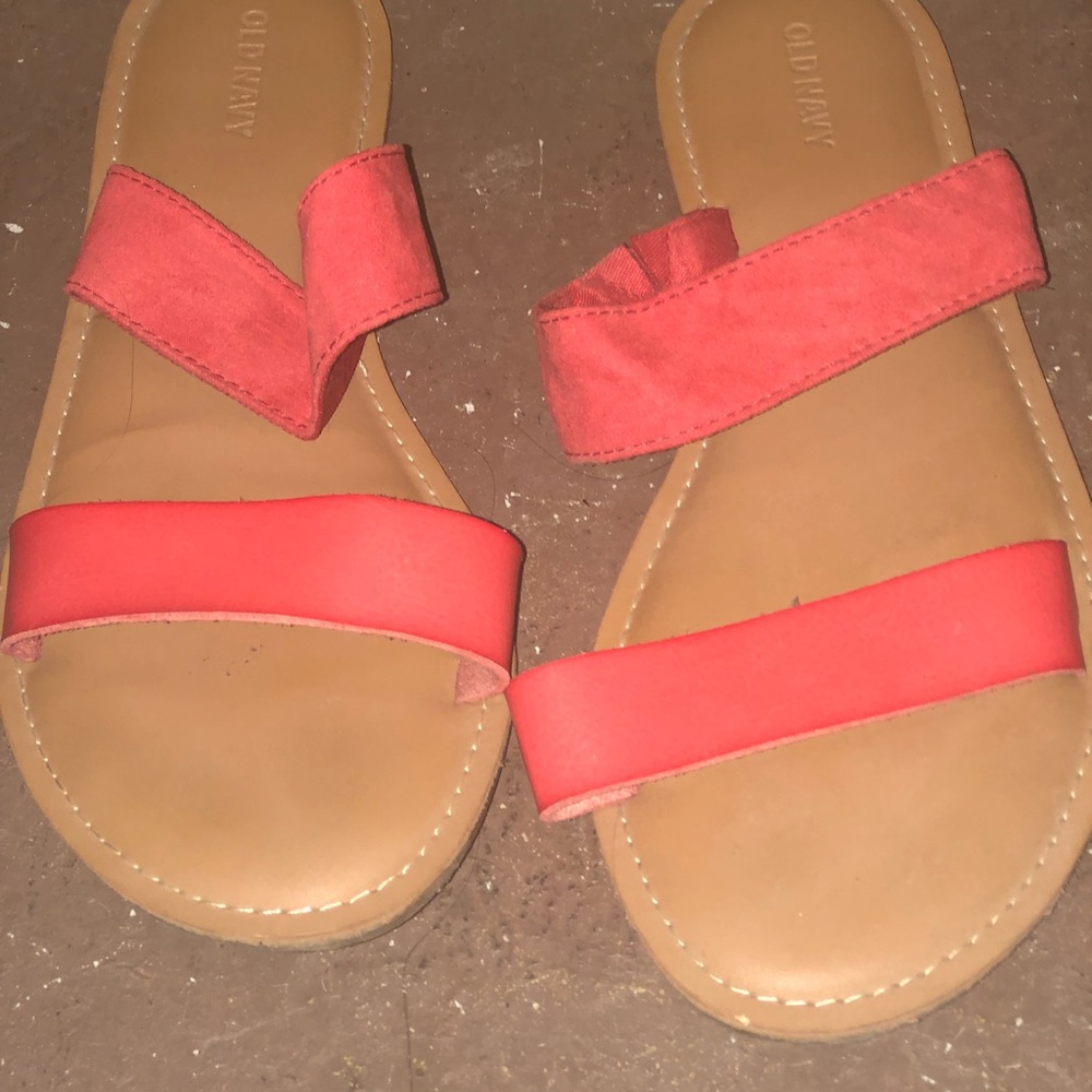 Coral Old Navy sandal
